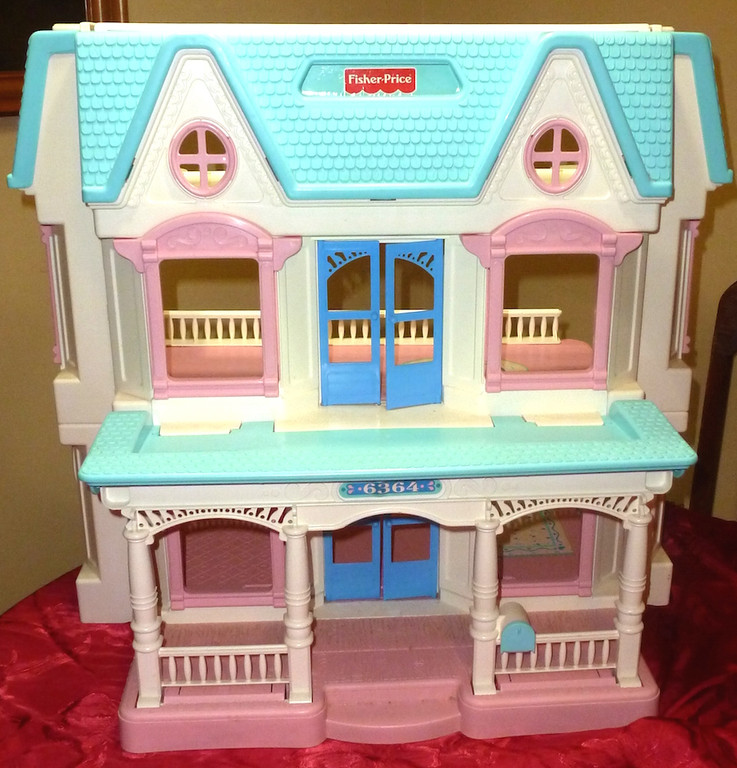 1993 Fisher Price 6364 Loving Family Doll House, Furniture & 5 Family