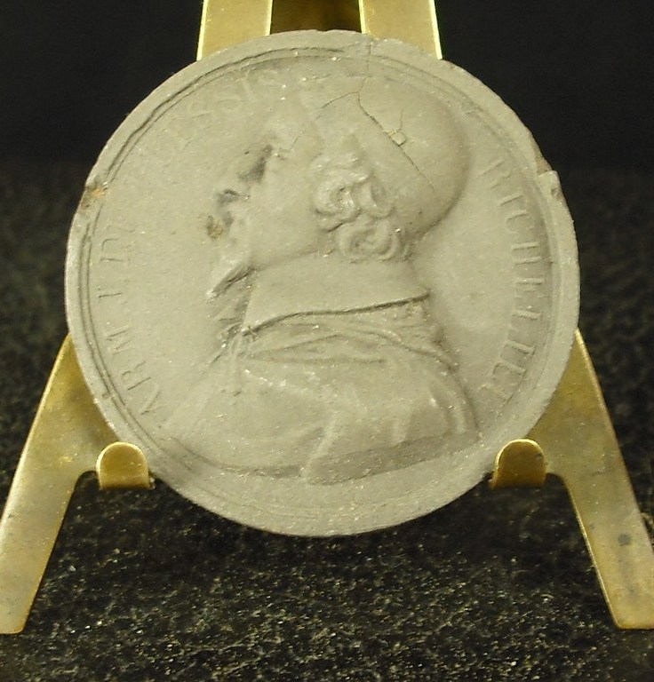 Médaille grès XIX Cardinal  duc Armand Jean du Plessis de Richelieu