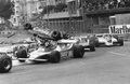 1980 - O Tyrrell de Derek Daly bate no Alfa Romeo de Bruno Giacomelli e voa sobre vários carros, incluindo os McLaren de Alain Prost e Jean-Pierre Jarier
