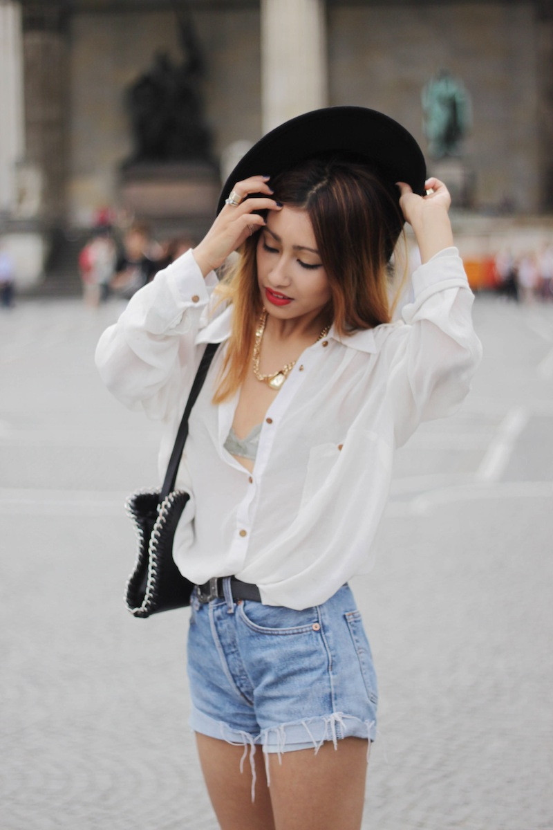 blouse blanche transparente