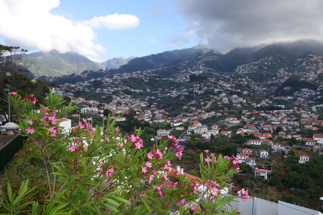 MIRADOR PICO DOS BARCELOS - EIRA DO SERRADO - PICOS AREEIRO/RUIVO (ruta a pie). - Madeira. Los grandes paisajes de una pequeña isla. (5)
