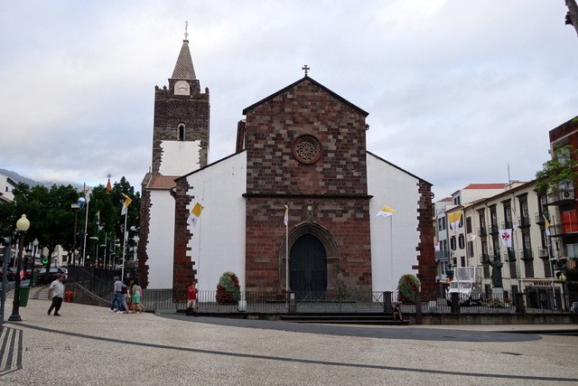 Madeira. Los grandes paisajes de una pequeña isla. - Blogs of Portugal - PREPARATIVOS DEL VIAJE Y VUELO. FUNCHAL. (12)