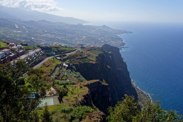 MIRADOR DEL CABO GIRAO – LEVADA DO REI – CRISTO REI DE GUARAJAU. - Madeira. Los grandes paisajes de una pequeña isla. (2)