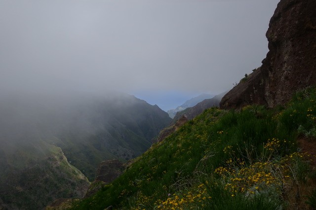 MIRADOR PICO DOS BARCELOS - EIRA DO SERRADO - PICOS AREEIRO/RUIVO (ruta a pie). - Madeira. Los grandes paisajes de una pequeña isla. (27)