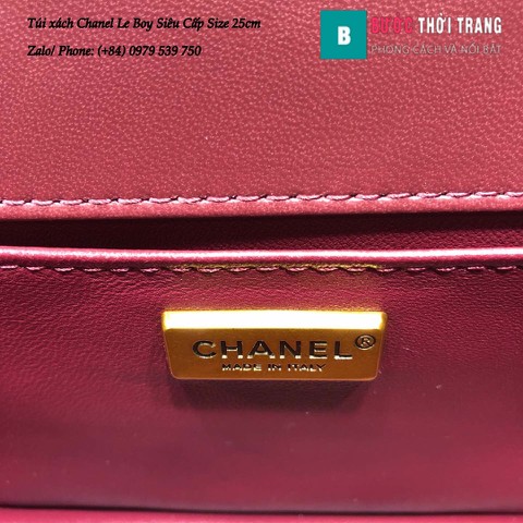 Túi xách Chanel Boy viền xích siêu cấp da cá đuối 25cm màu đỏ tím - A67086