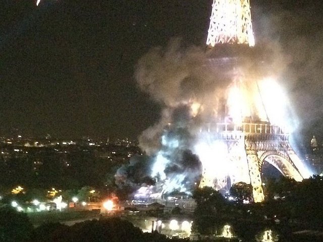 Incendio cerca de la Torre Eiffel, no tiene relación con atentado de Niza