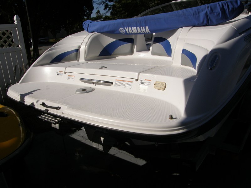 2005 Yamaha SX230 Twin Engine Jet Boat 137 Hours New Interior Trailer Inclued